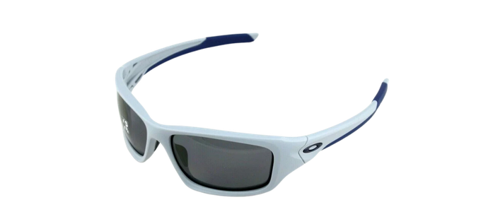 Oakley Valve Polarized Unisex Sunglasses OO 9236 05