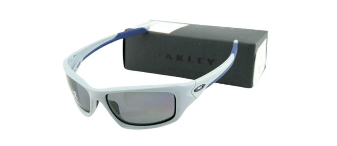 Oakley Valve Polarized Unisex Sunglasses OO 9236 05