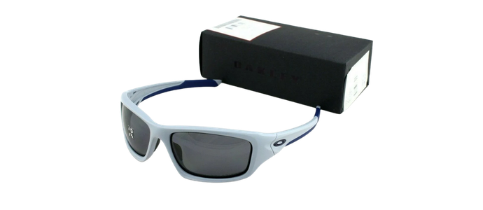 Oakley Valve Polarized Unisex Sunglasses OO 9236 05