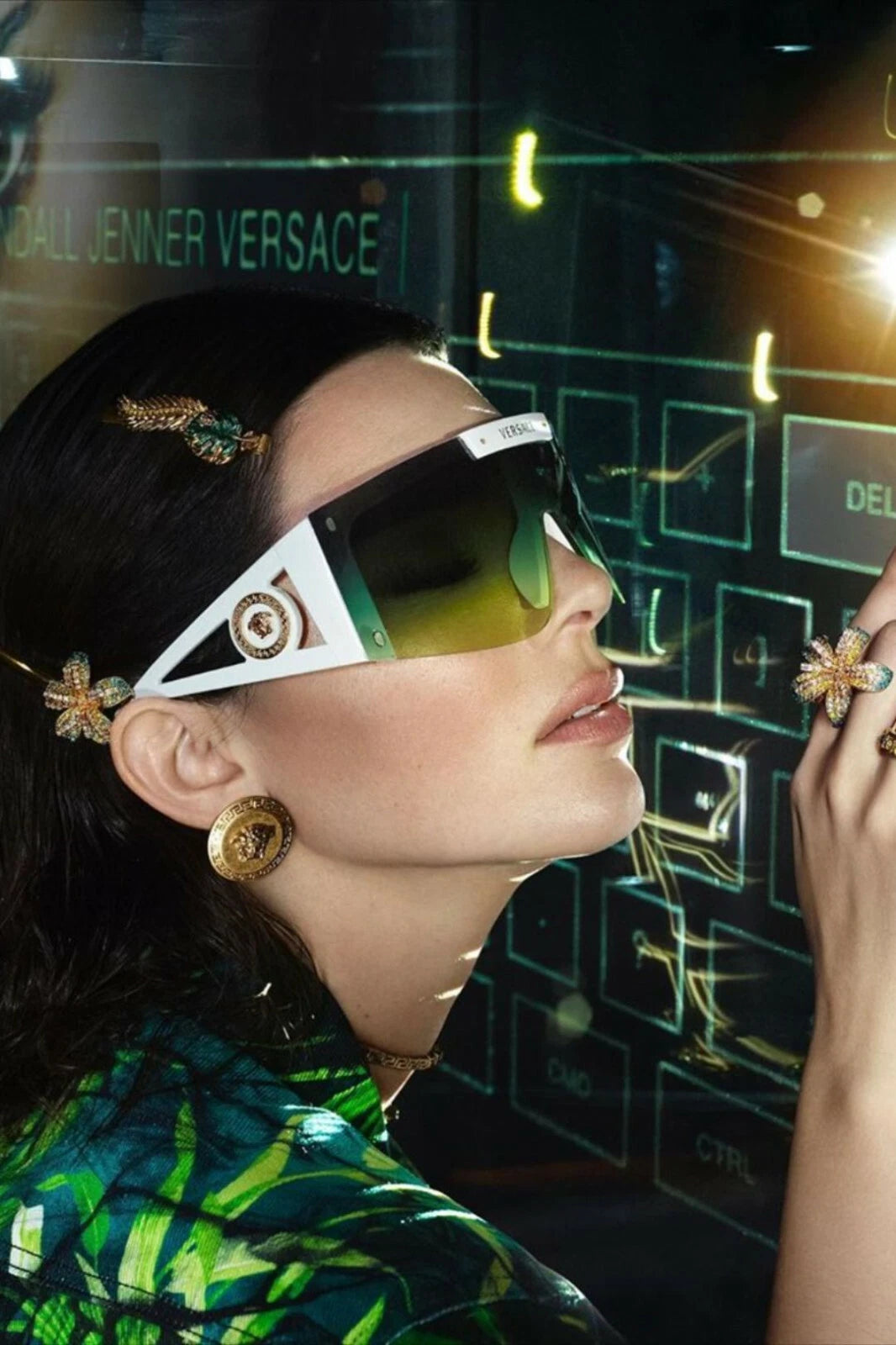 VERSACE Runway Medusa Icon Shield +3 Lens Sunglasses VE 4393 401/1W