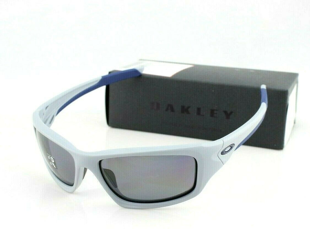 Oakley Valve Polarized Unisex Sunglasses OO 9236 05 8