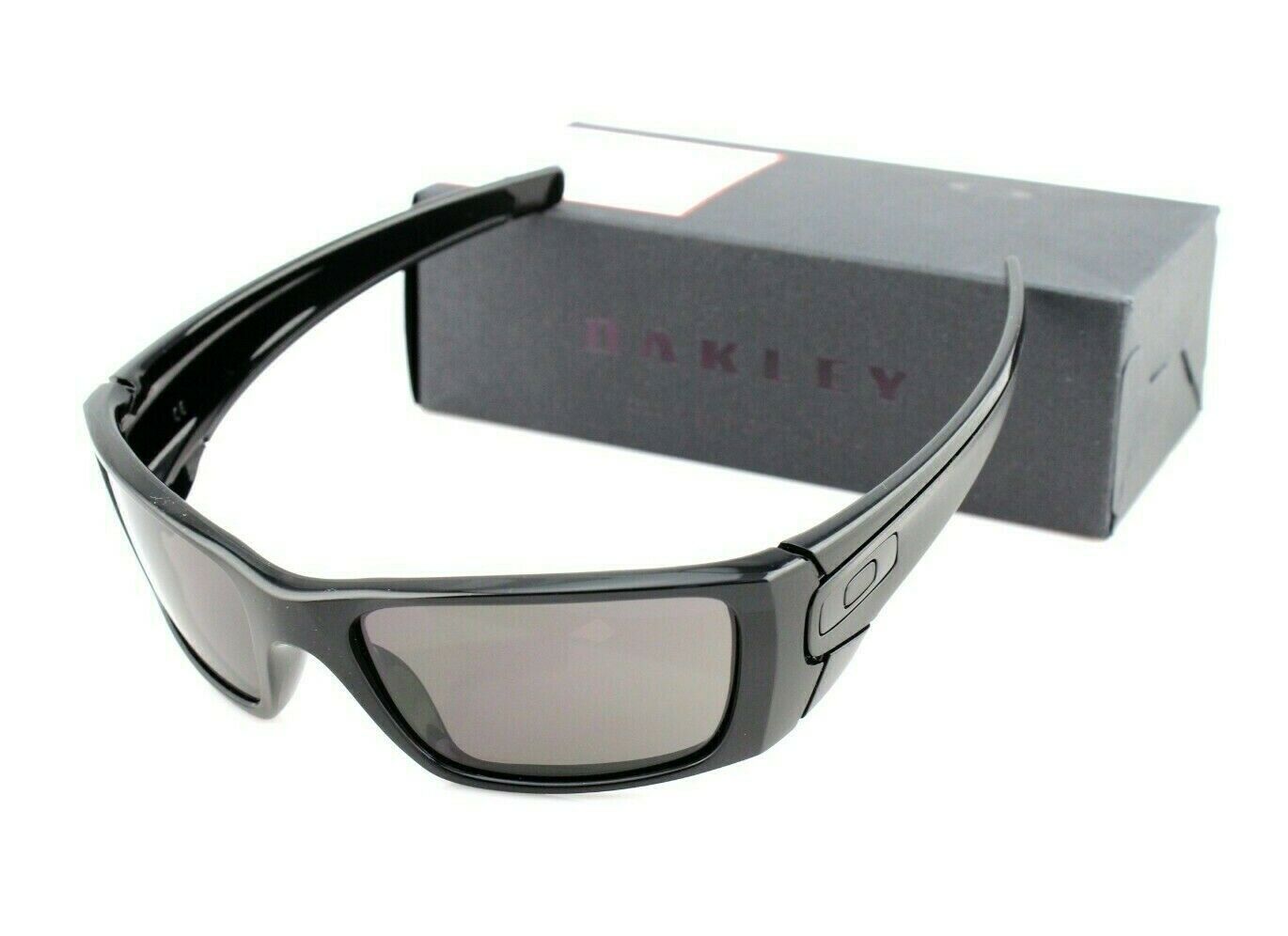 Oakley Fuel Cell Unisex Sunglasses OO 9096 01 8