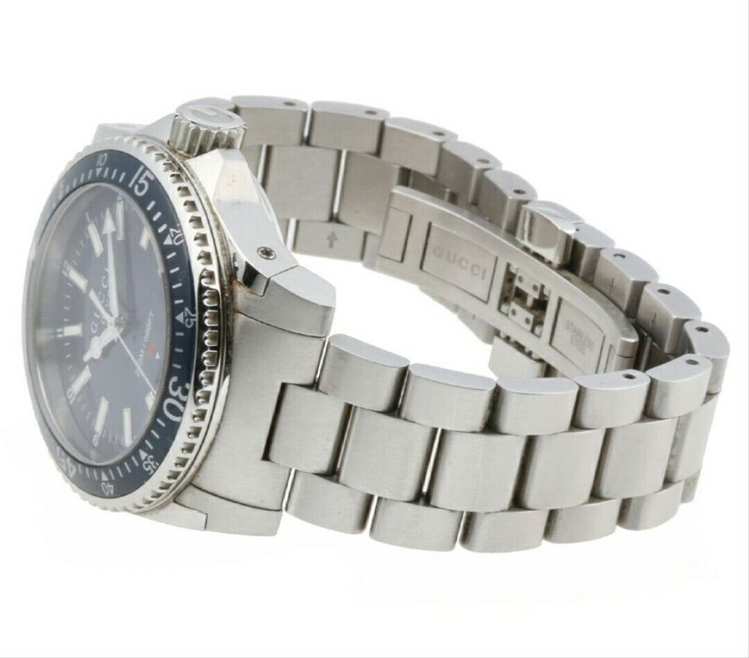 Gucci Dive 40mm Blue Dial Steel Bracelet Men’s Dress Watch YA136311